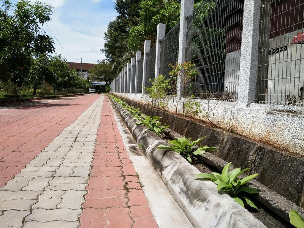 Harum Manis Country House Kangar Esterno foto